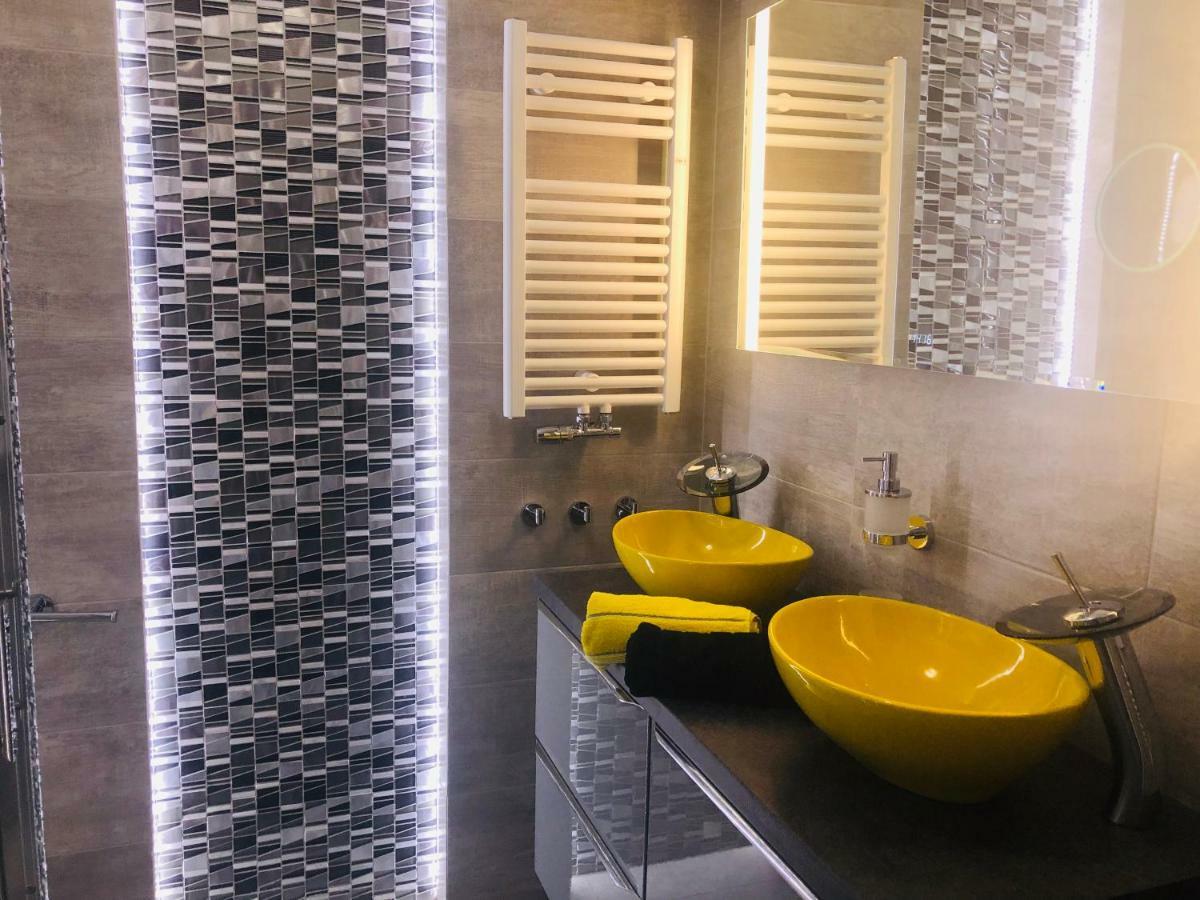 Apartament Elegance Yellow Rewal Eksteriør billede